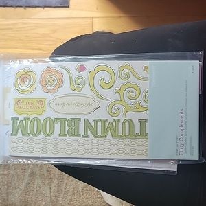 Complements for scrap booking